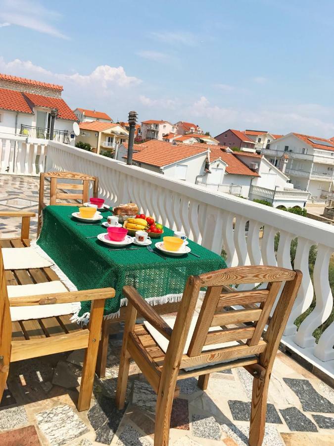 Apartments Villa Dolmar 沃迪切 外观 照片