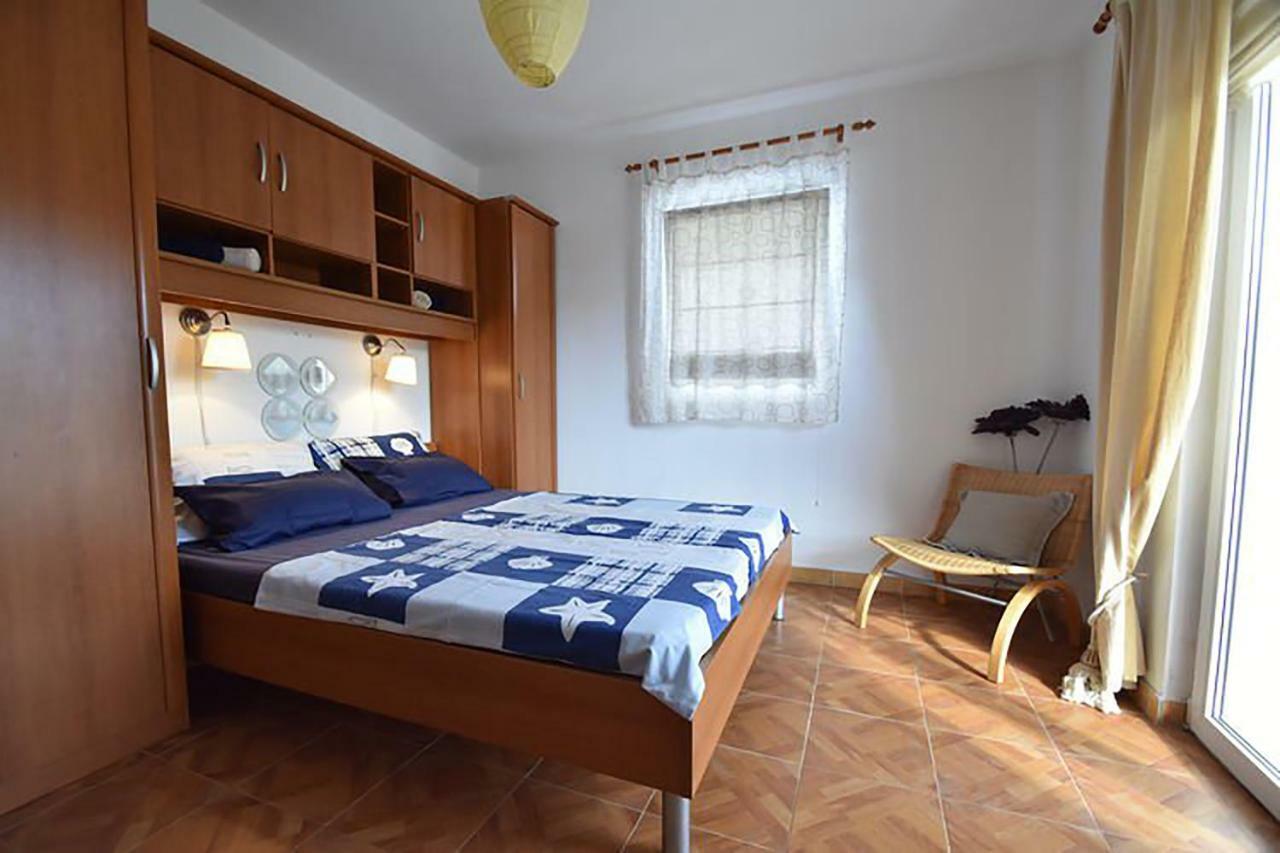 Apartments Villa Dolmar 沃迪切 外观 照片