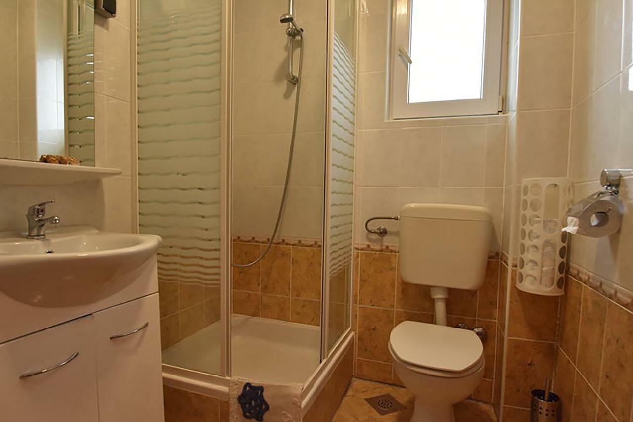 Apartments Villa Dolmar 沃迪切 外观 照片