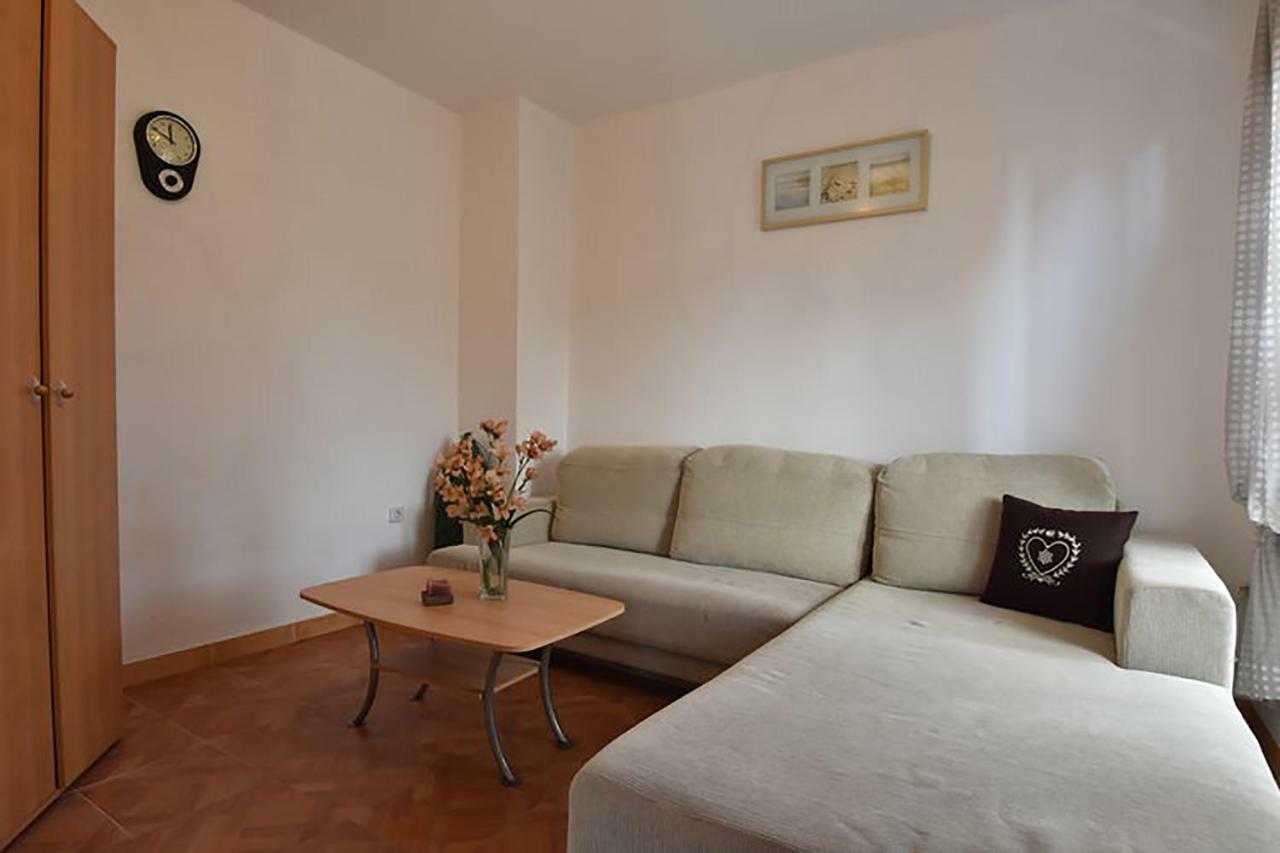 Apartments Villa Dolmar 沃迪切 外观 照片