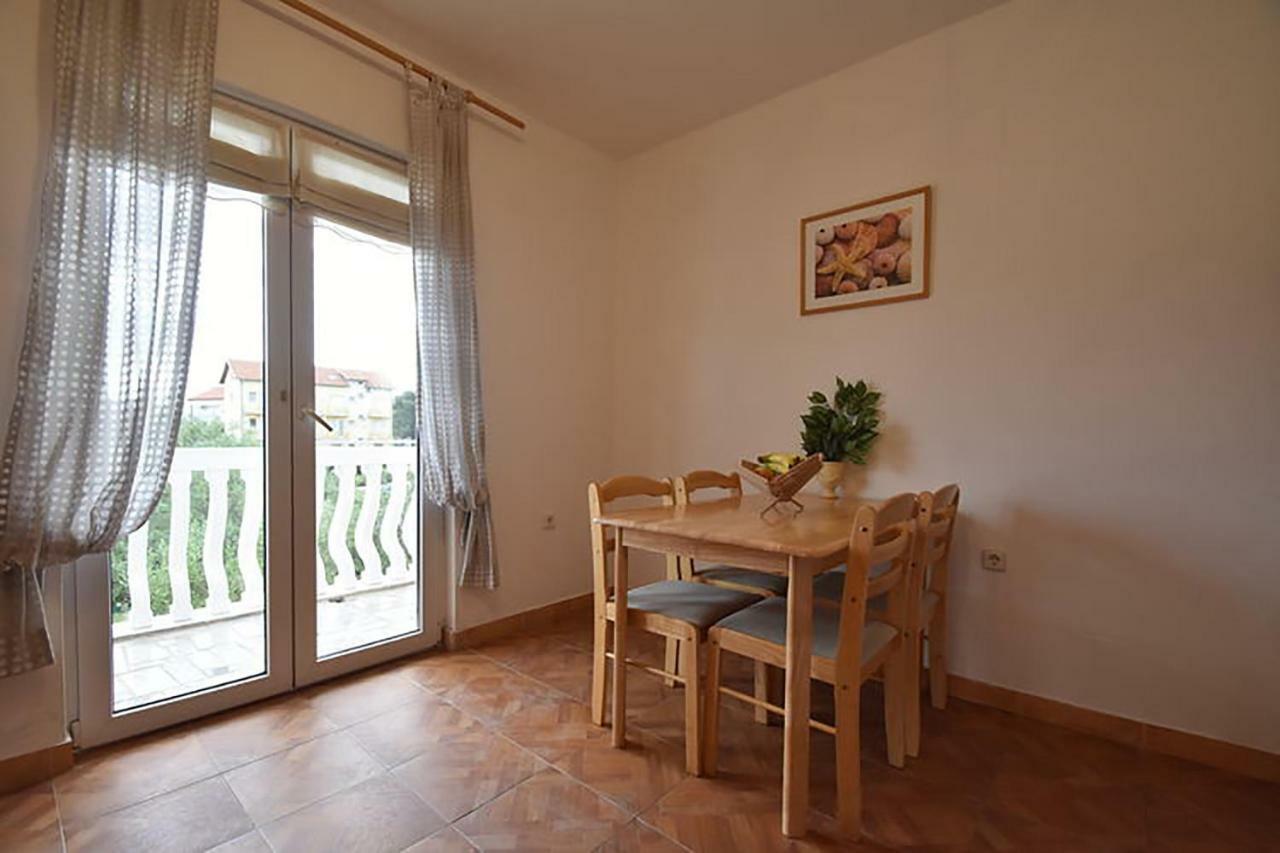 Apartments Villa Dolmar 沃迪切 外观 照片