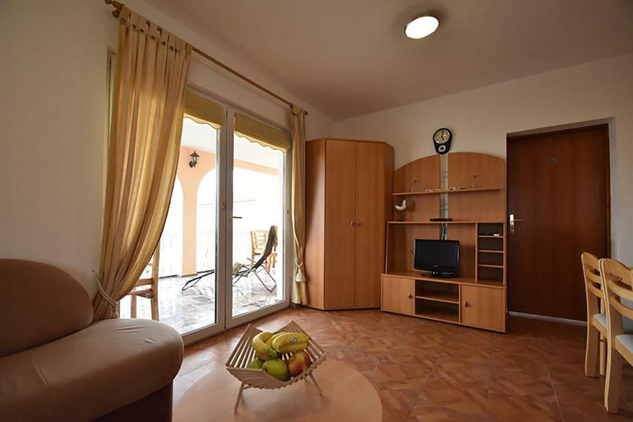 Apartments Villa Dolmar 沃迪切 外观 照片