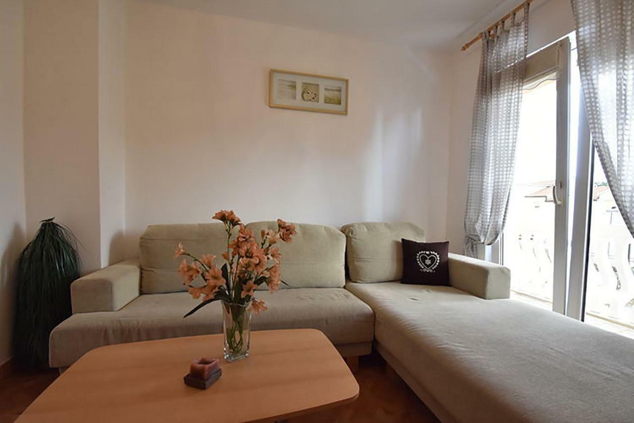 Apartments Villa Dolmar 沃迪切 外观 照片
