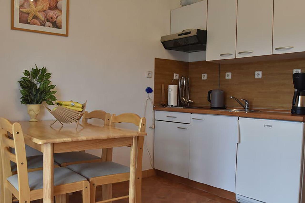 Apartments Villa Dolmar 沃迪切 外观 照片